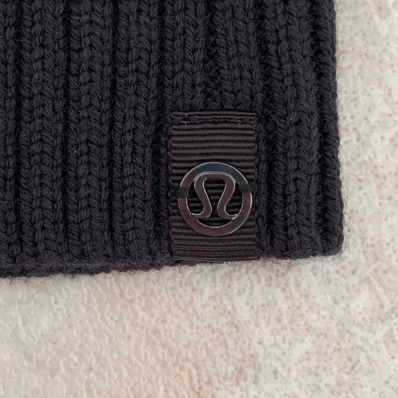 Lululemon Toque - Picture 3 of 3